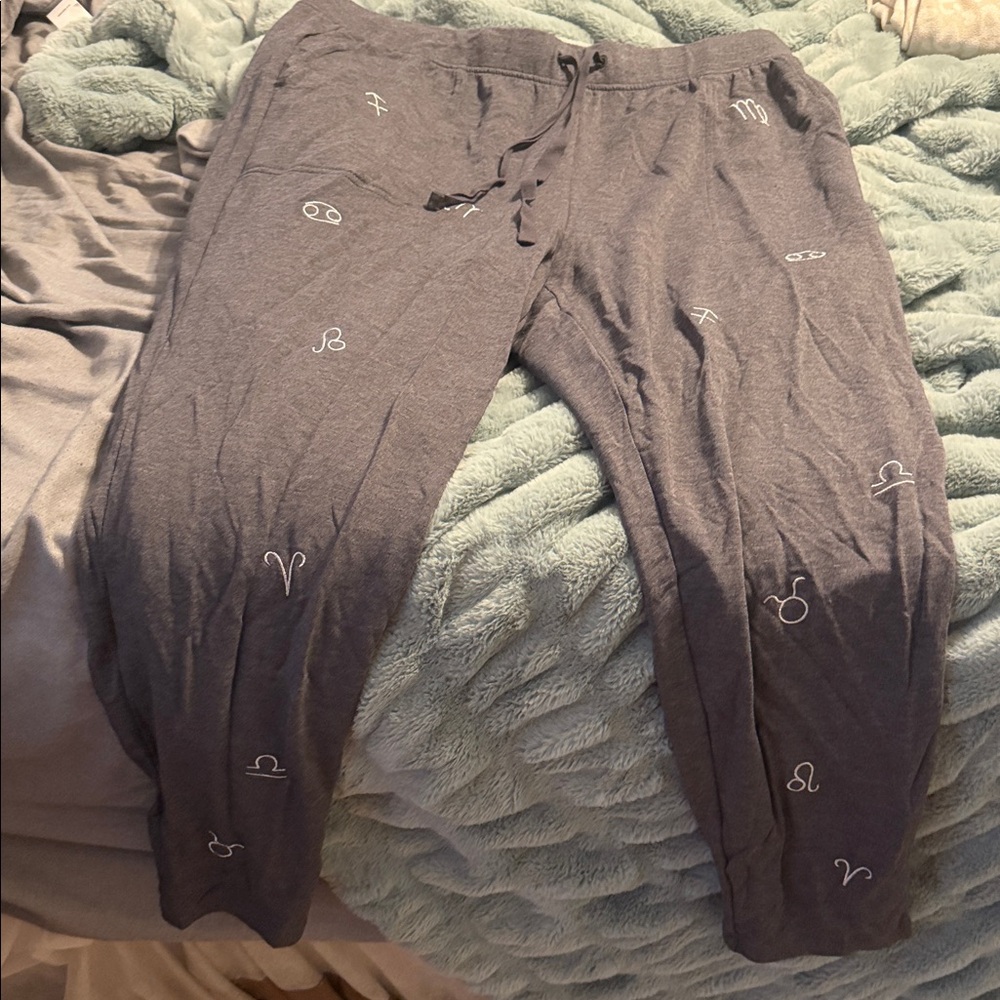 Lou&Grey Gray Zodiac Lounge Pants
